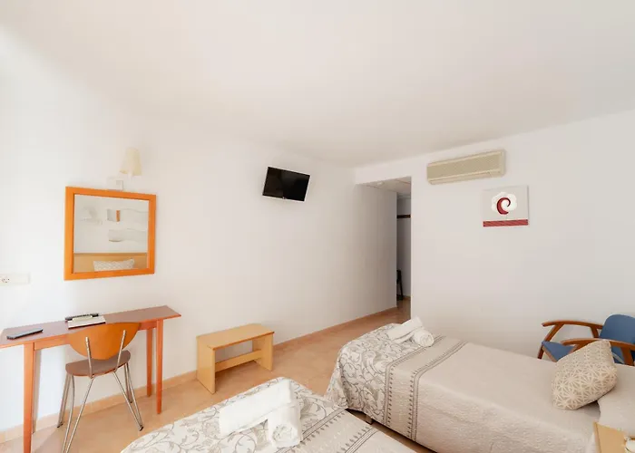 호텔 Santa Faz Trg (adults Only) 2*
